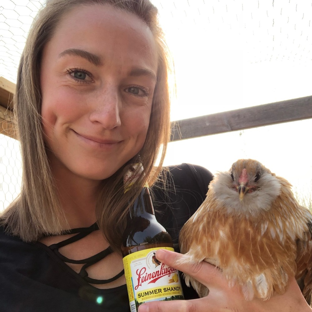 Hi, I’m Hannah! I love my chickens & my dog! ♥️